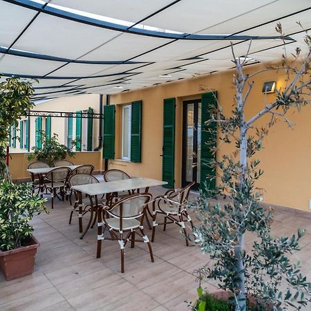 Hotel Globo Suite-Correnti Hotels Санремо Экстерьер фото
