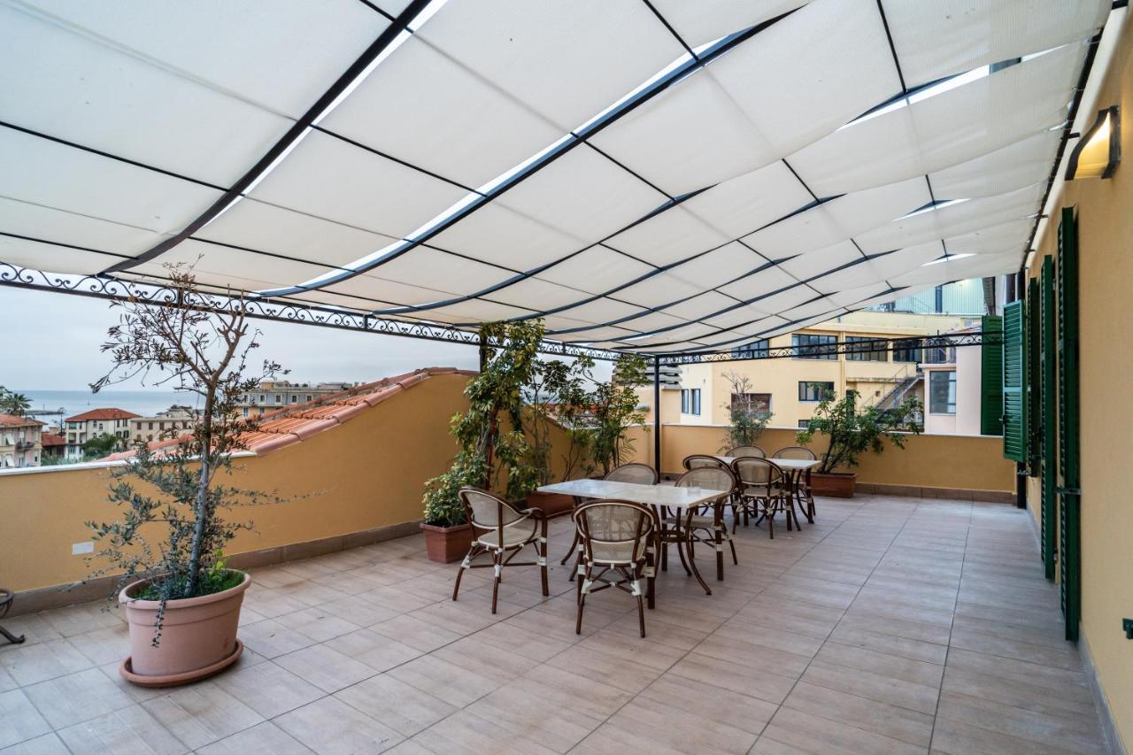 Hotel Globo Suite-Correnti Hotels Санремо Экстерьер фото
