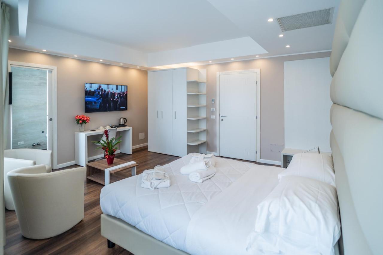 Hotel Globo Suite-Correnti Hotels Санремо Экстерьер фото