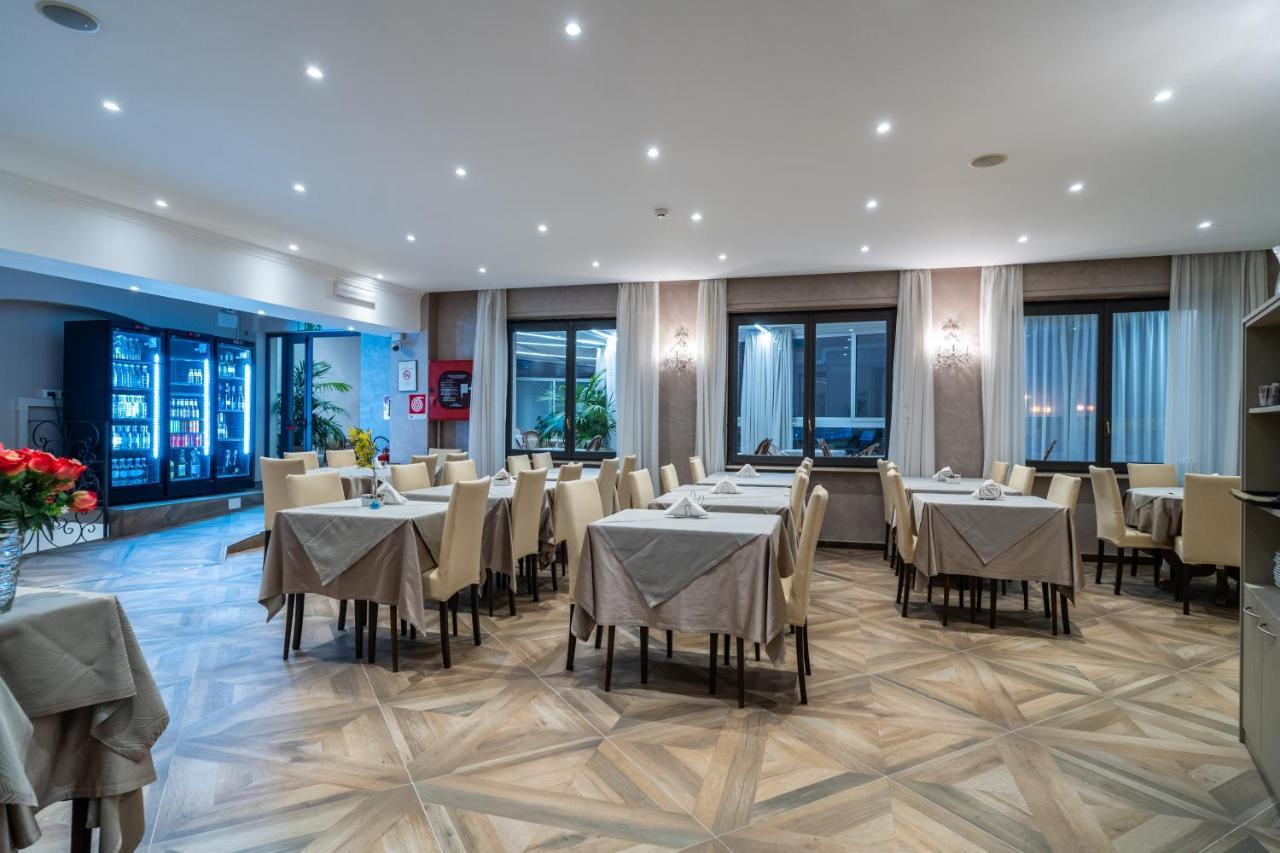 Hotel Globo Suite-Correnti Hotels Санремо Экстерьер фото