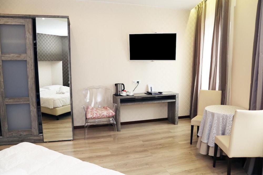 Hotel Globo Suite-Correnti Hotels Санремо Экстерьер фото